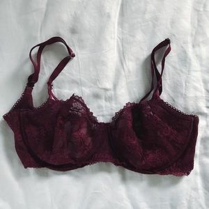 Dark berry lace Victoria’s Secret bra 34 DDD